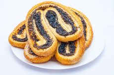 Сладости мучные Ушки с маком